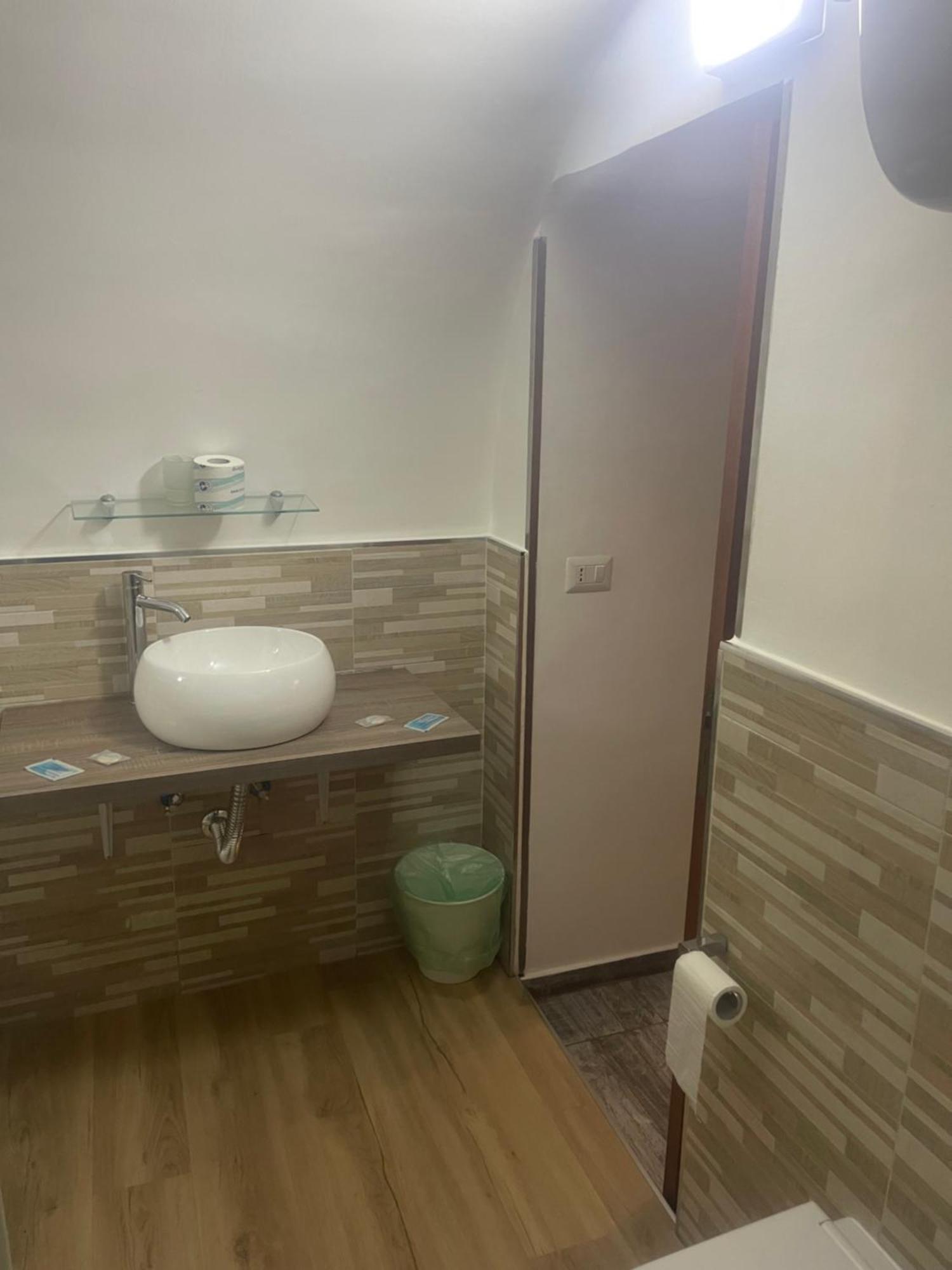 نابولي B&B Chez Moi المظهر الخارجي الصورة