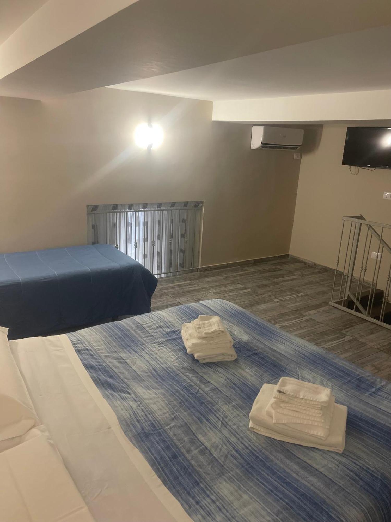 نابولي B&B Chez Moi المظهر الخارجي الصورة