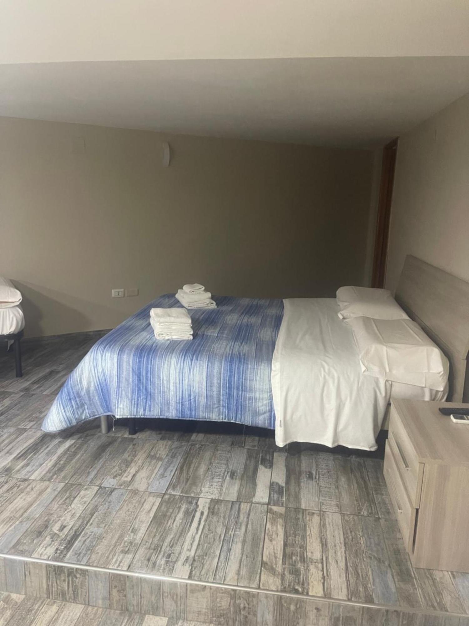 نابولي B&B Chez Moi المظهر الخارجي الصورة