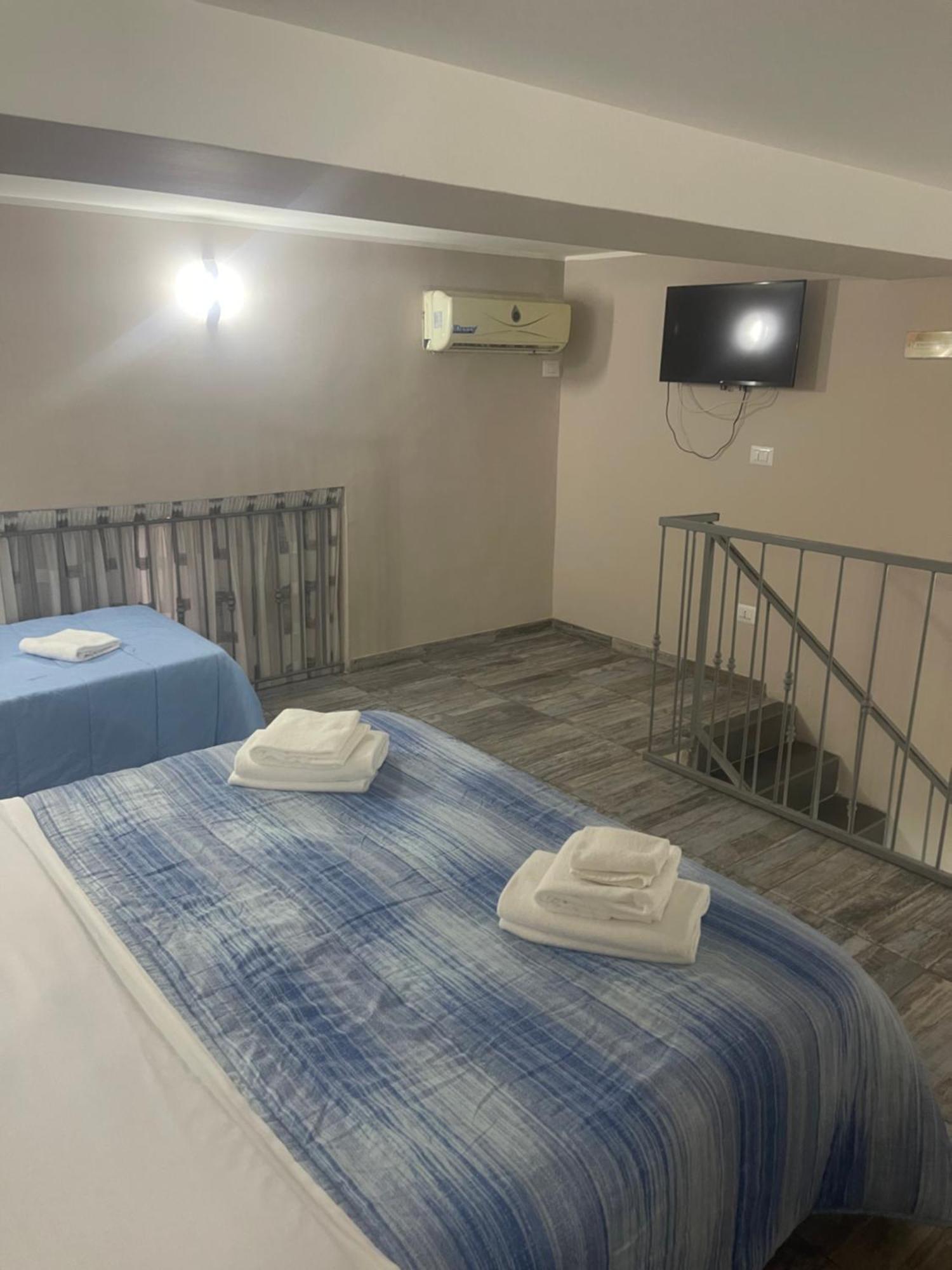 نابولي B&B Chez Moi المظهر الخارجي الصورة
