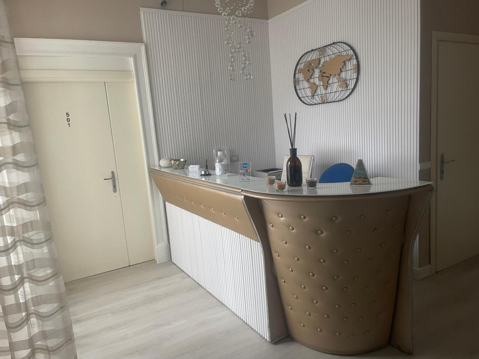 نابولي B&B Chez Moi المظهر الخارجي الصورة