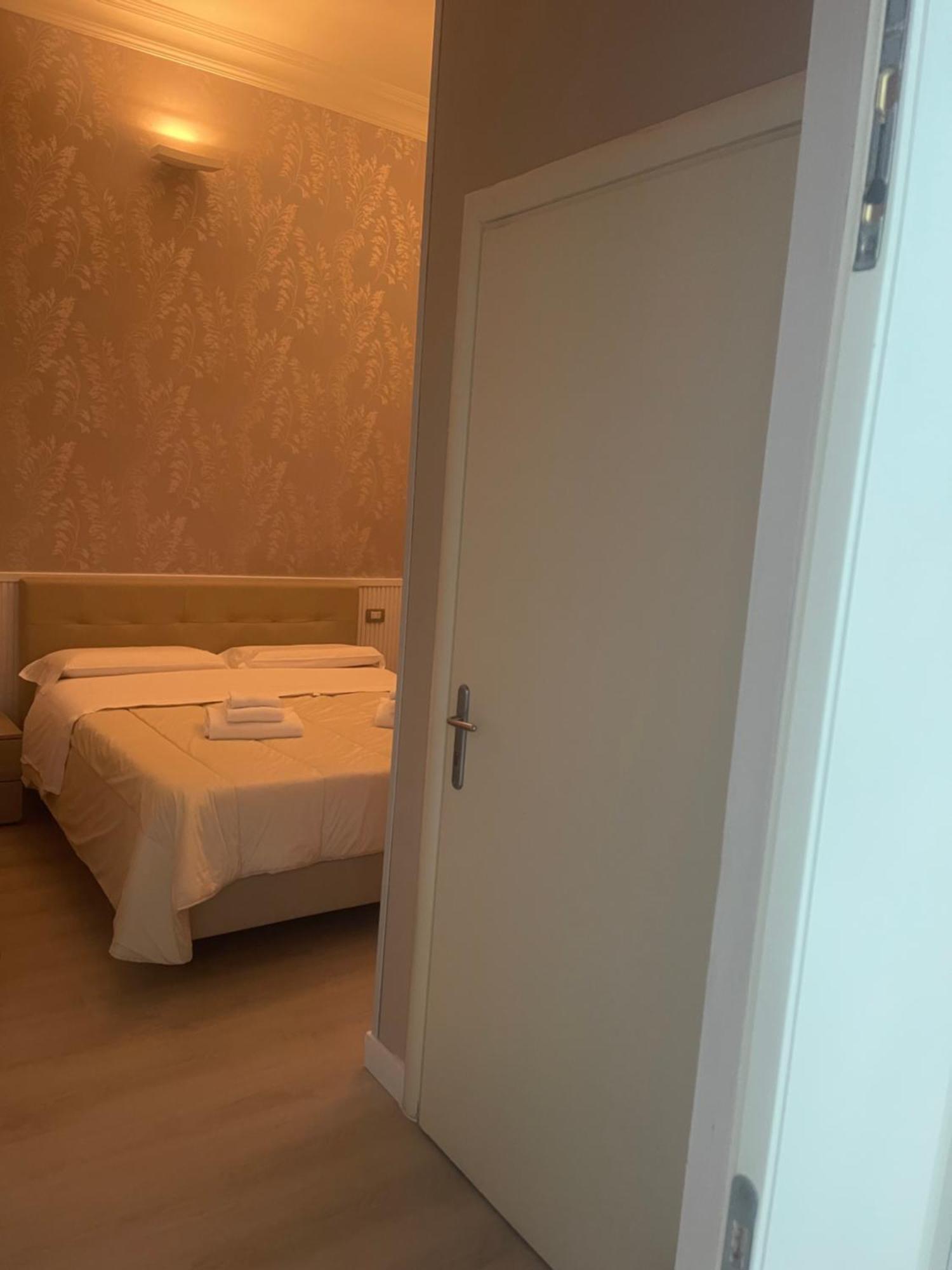 نابولي B&B Chez Moi المظهر الخارجي الصورة