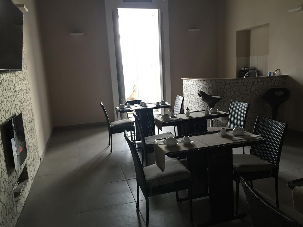 نابولي B&B Chez Moi الغرفة الصورة
